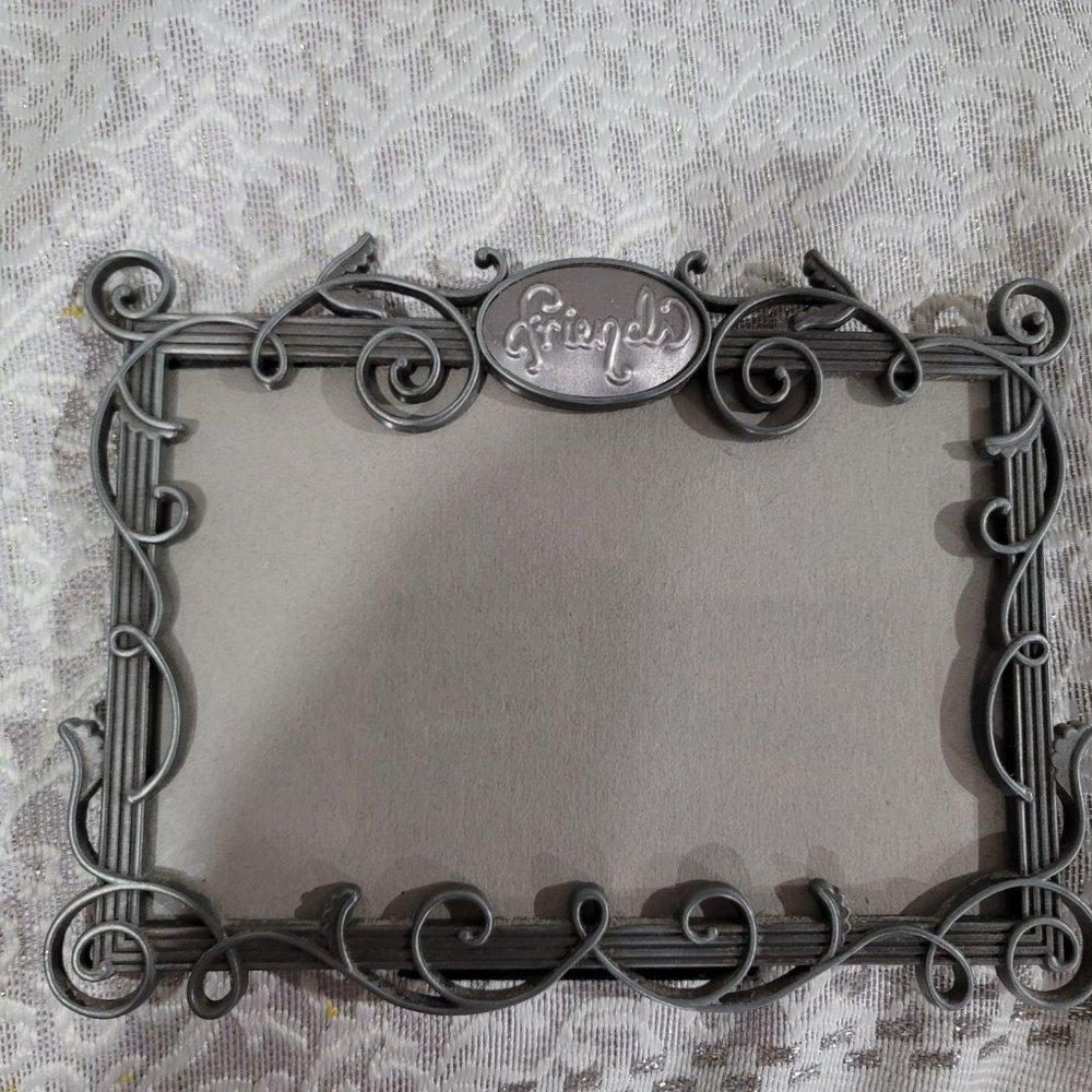 Malden international friends picture frame iron cast metal 7 x5"